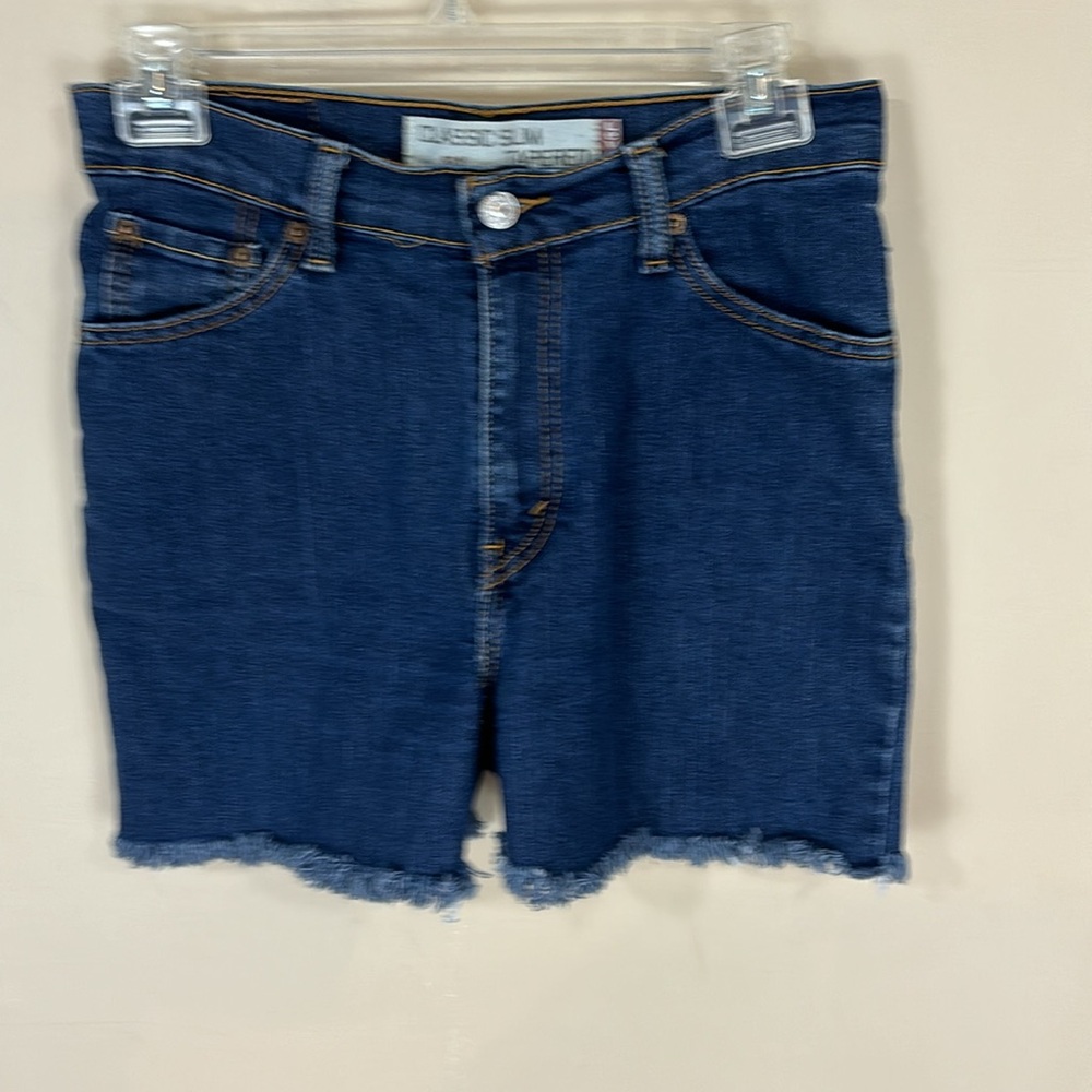 Levi’s Classic Slim 512 Cut Off Shorts Size 6M